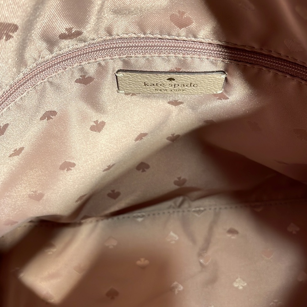 Kate Spade Bailey Shoulder Bag in Textured Beige - Picture 9 of 10